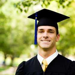 Types of financial aid available from the government to the students
